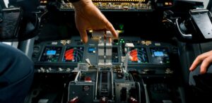 glass cockpit vs steam gauges