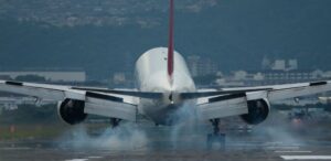 crosswind landing technique