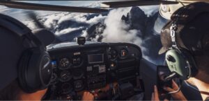 Military Pilot Training vs. Civilian Pilot Training in the USA: Pros and Cons