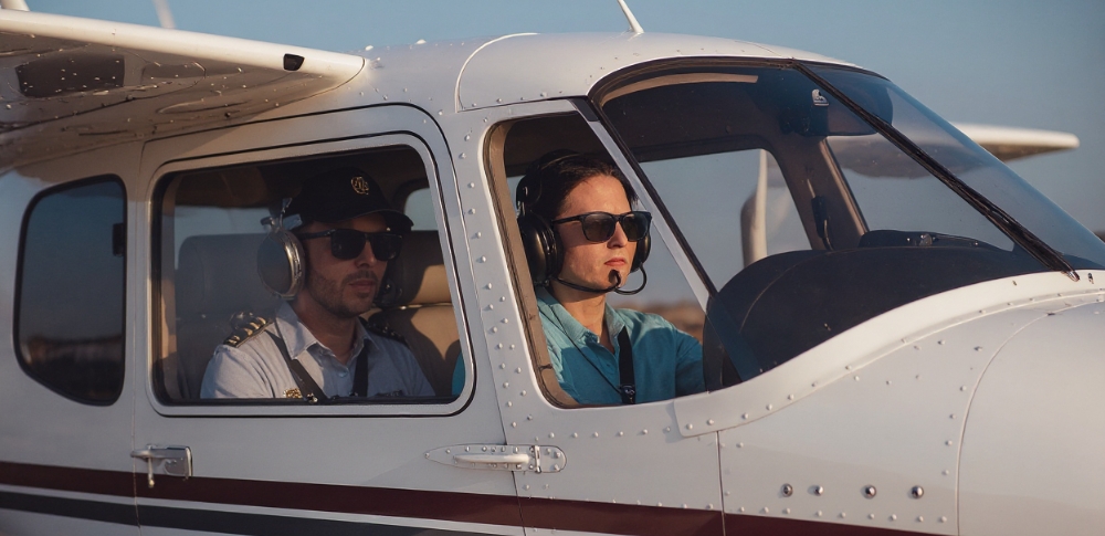 How to Become a Corporate Pilot: Zero to G650 Captain in 7 Steps