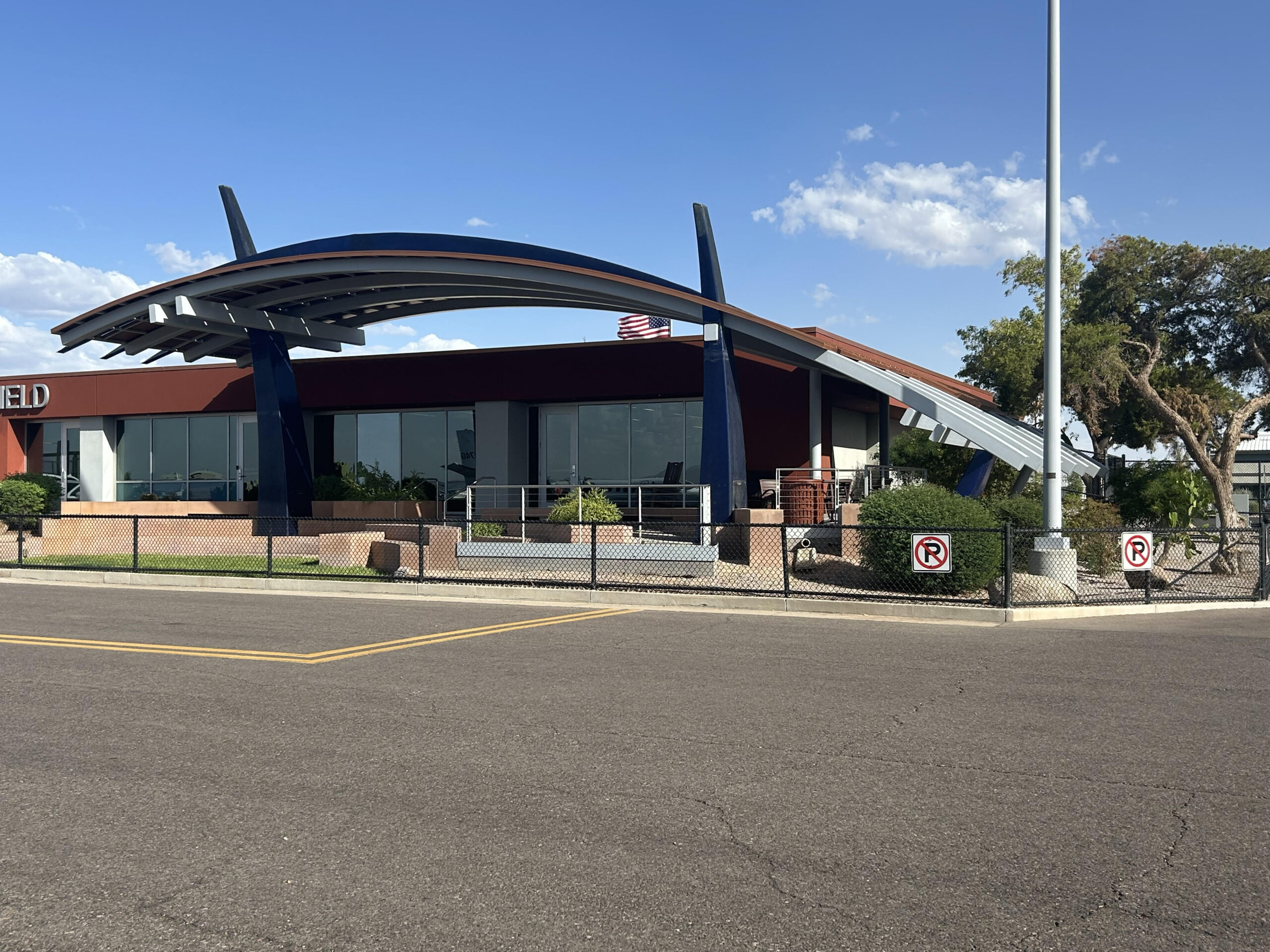 image of flight school offering tips on preparing for flight school