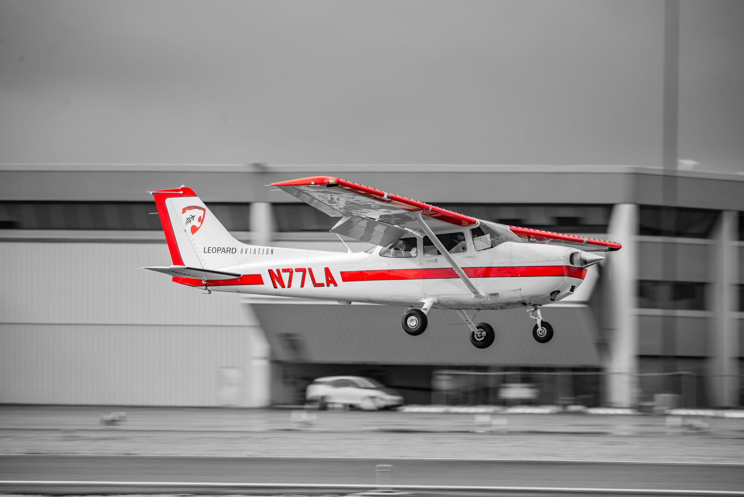 Image of Leopard Aviation Cessna landing.